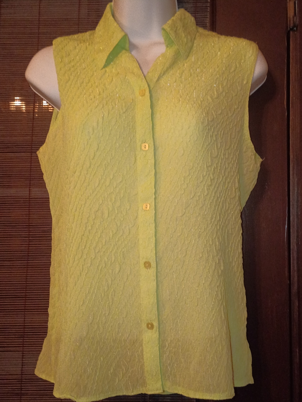 Sleeveless Textured Button-Front Blouse in Bright Yellow